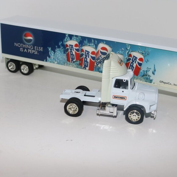 Matchbox Gold Collection King Size Rigs Pepsi truck with box - Picture 4 of 12